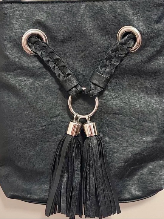 Bueno Handbags - Bueno Black Crossbody Bag with Tassel Accent